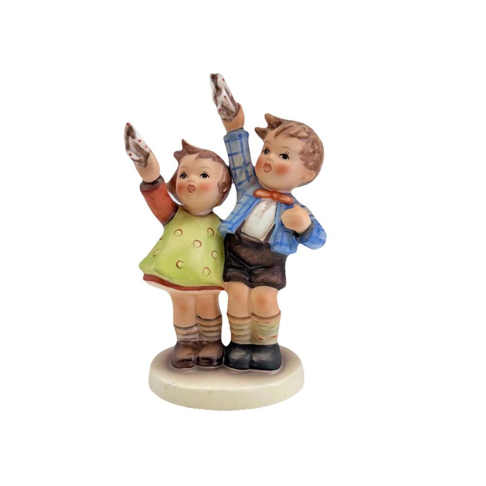 Vintage Hummel Goebel "Auf Wiedersehen" Goodbye 153/0 5.5" in. Tall TMK5 1972-79